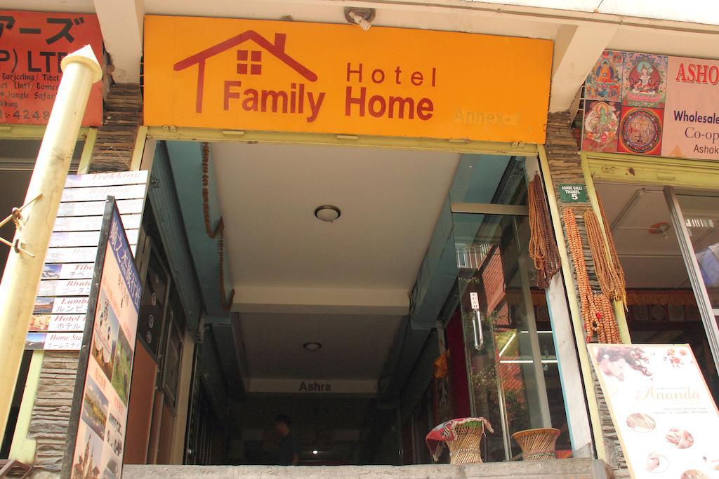 Hotel Family Home Kathmandu Esterno foto